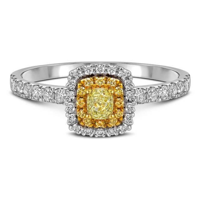 Помолвочное кольцо из белого золота с бриллиантами (062822)