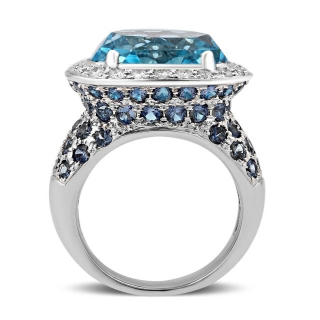 Кольцо из белого золота с бриллиантами, сапфирами и топазом (020679)