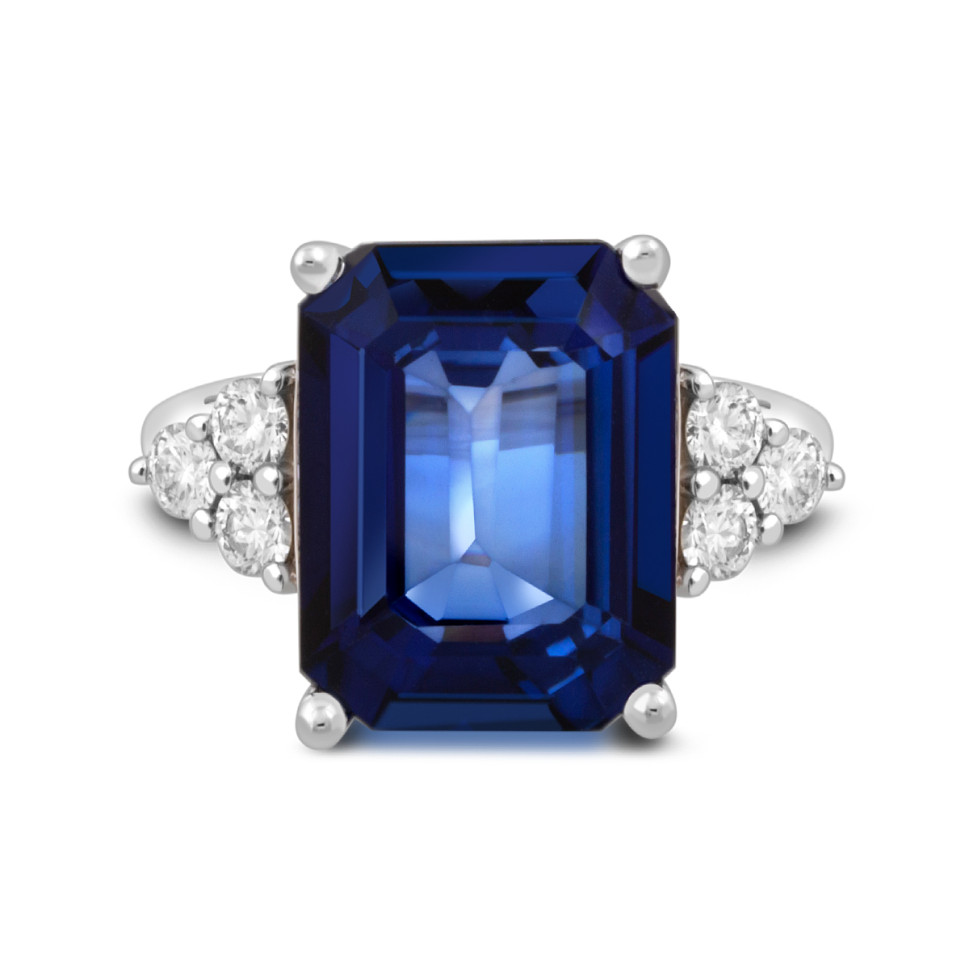 Кольцо из белого золота с бриллиантами и сапфиром (052739)