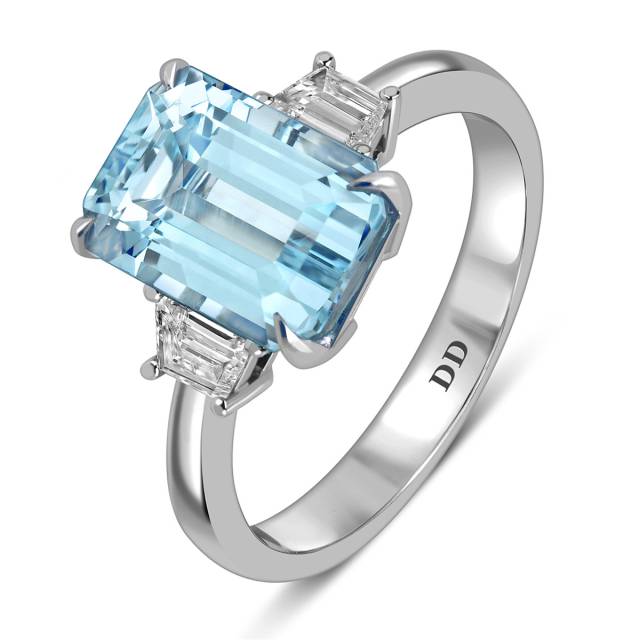 Кольцо из белого золота с бриллиантами и аквамарином (062996)