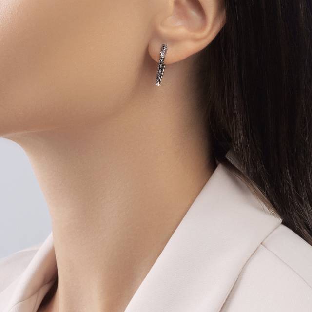 Серьги из белого золота с бриллиантами (047418)