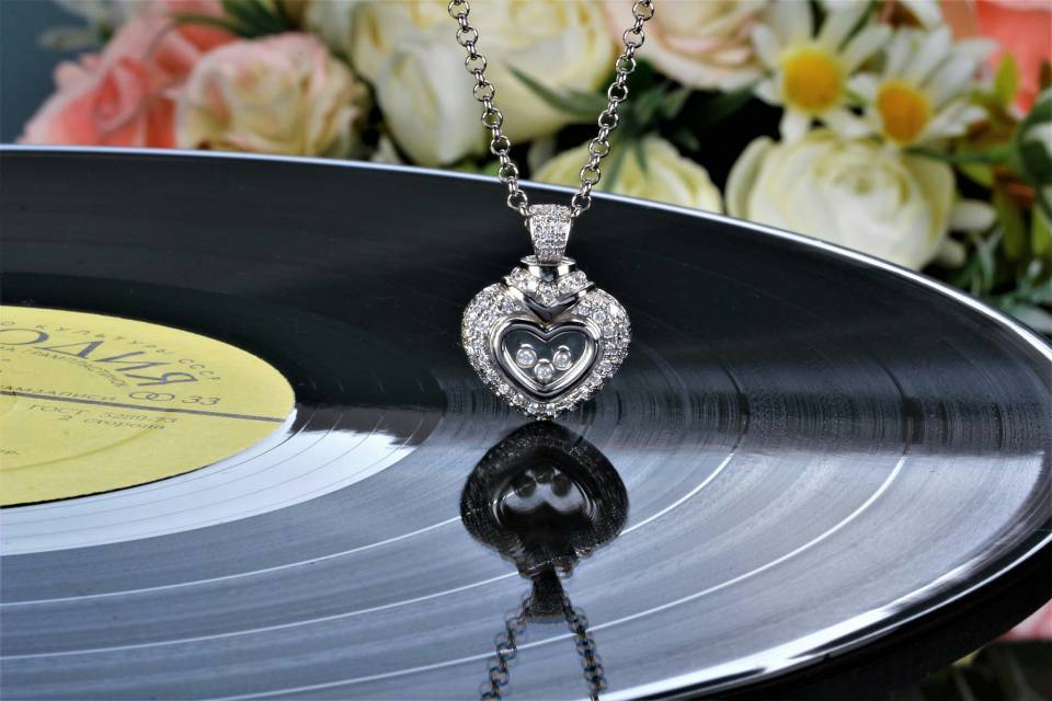 Кулон  из белого золота с  бриллиантами "Сердце" (050485)