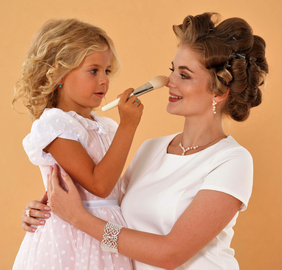 Браслет из белого золота с бриллиантами и жечугом (024234)