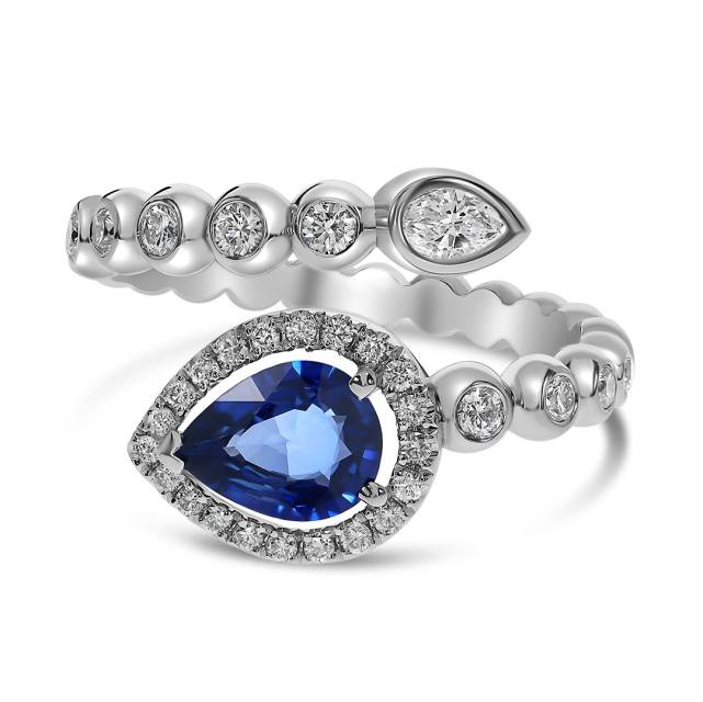 Кольцо из белого золота с бриллиантами и сапфиром (060540)