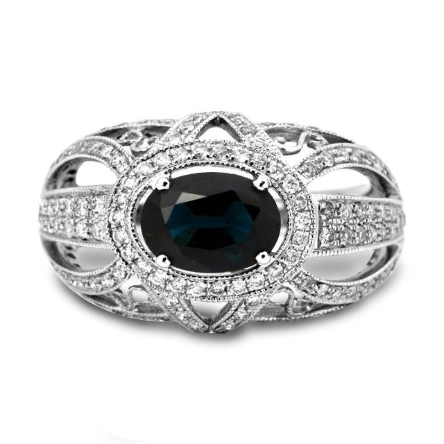 Кольцо из белого золота с бриллиантами и сапфиром (013634)