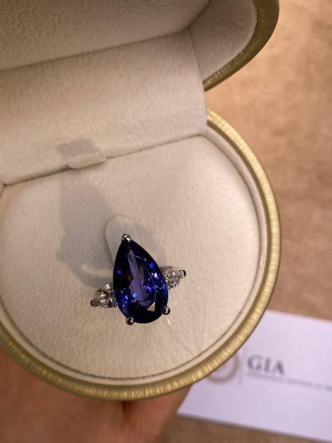 Кольцо из белого золота с бриллиантами и танзанитом (053796)