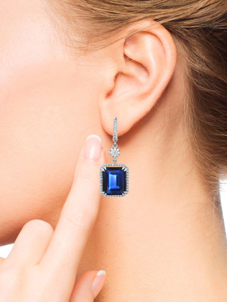 Серьги из белого золота с бриллиантами и сапфирами (047980)