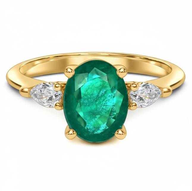 Кольцо из жёлтого золота с бриллиантами и изумрудом (063507)