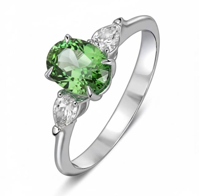 Кольцо из белого золота с бриллиантами и зелёным турмалином (062994)