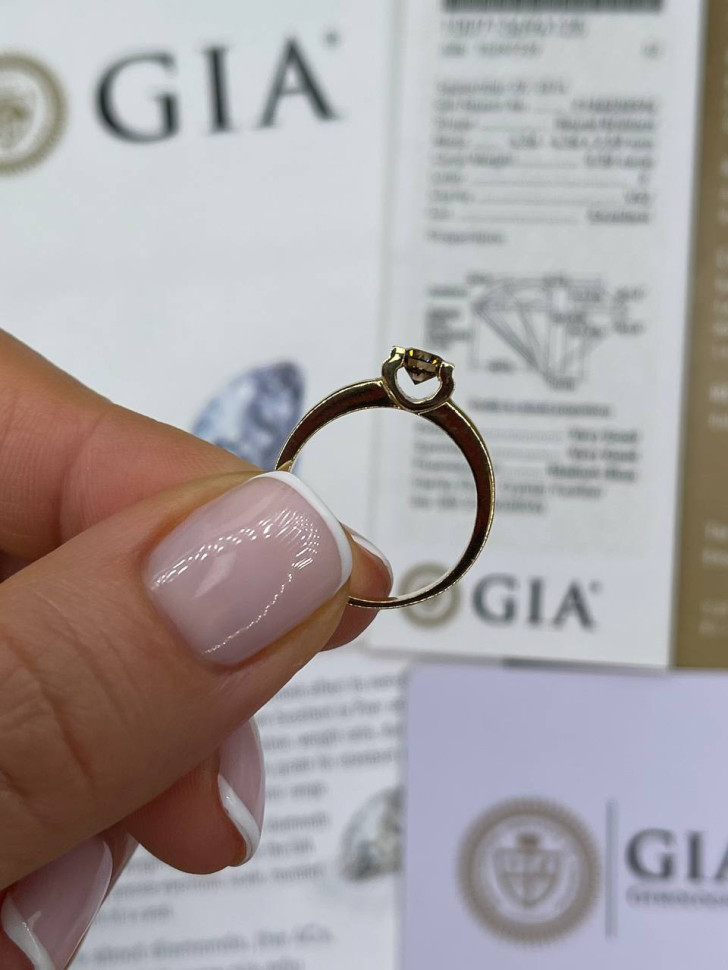 Помолвочное кольцо из жёлтого золота с коньячным бриллиантом  (049296)