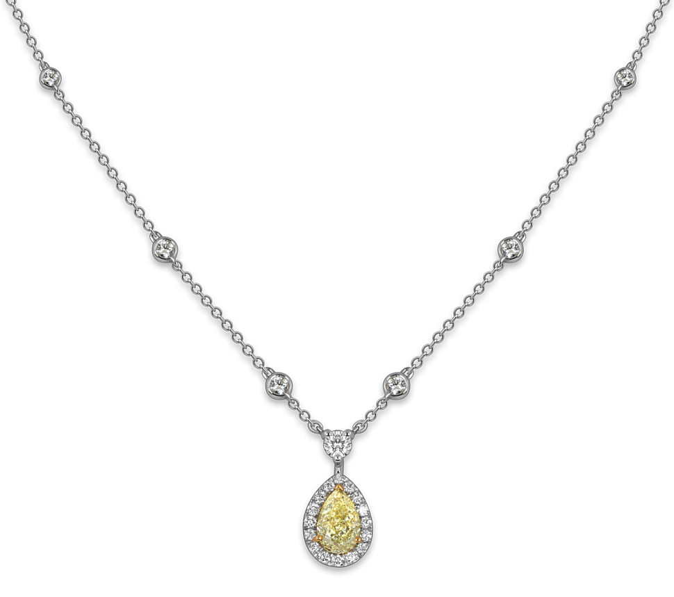 Колье из белого золота с бриллиантами 