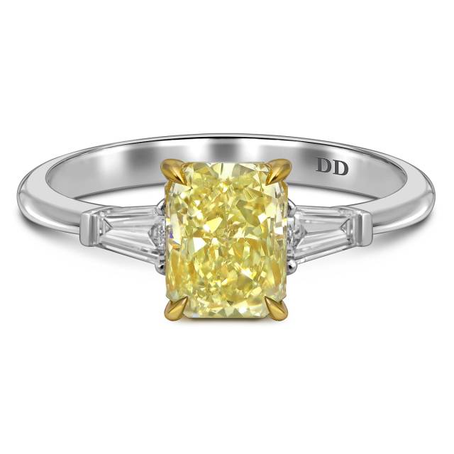 Помолвочное кольцо из белого золота с бриллиантами (063057)