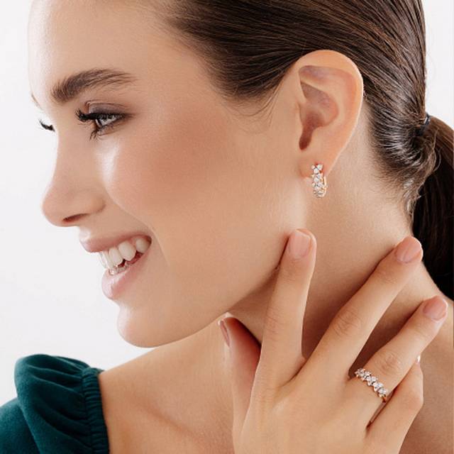 Серьги из белого золота с бриллиантами (053677)