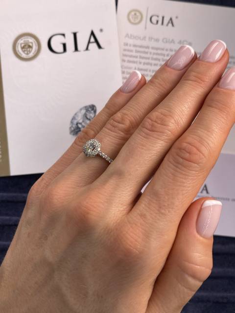 Кольцо из белого золота с бриллиантами (053734)