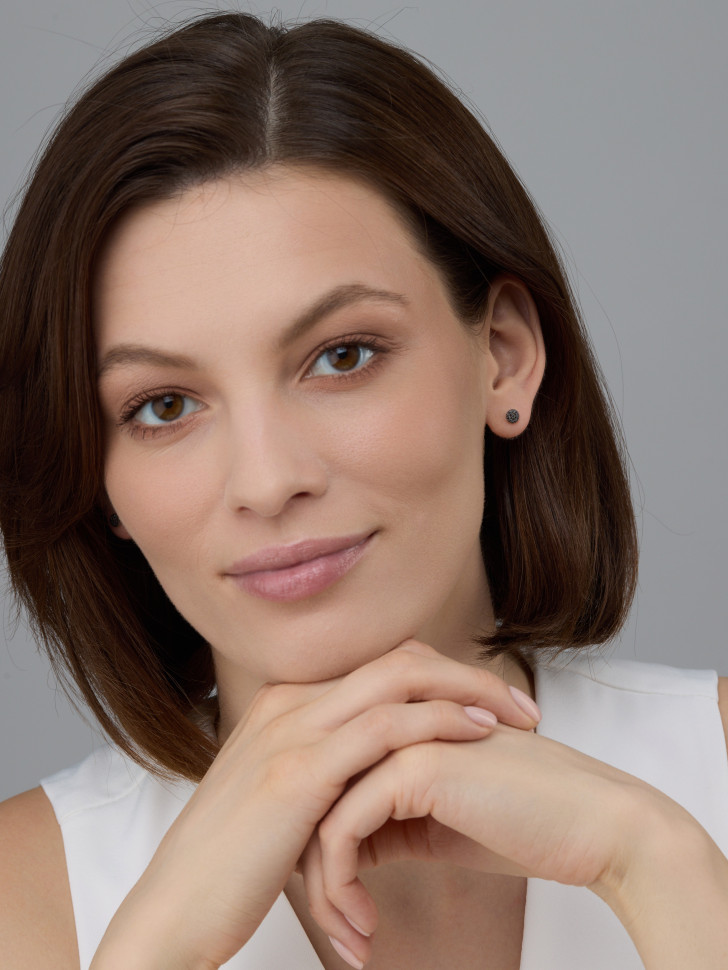 Серьги пусеты из белого золота с чёрными бриллиантами (046967)