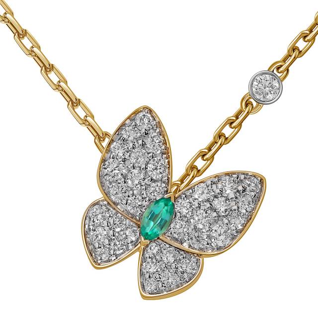 Колье из жёлтого золота с бриллиантами и изумрудом "Бабочка" (059962)