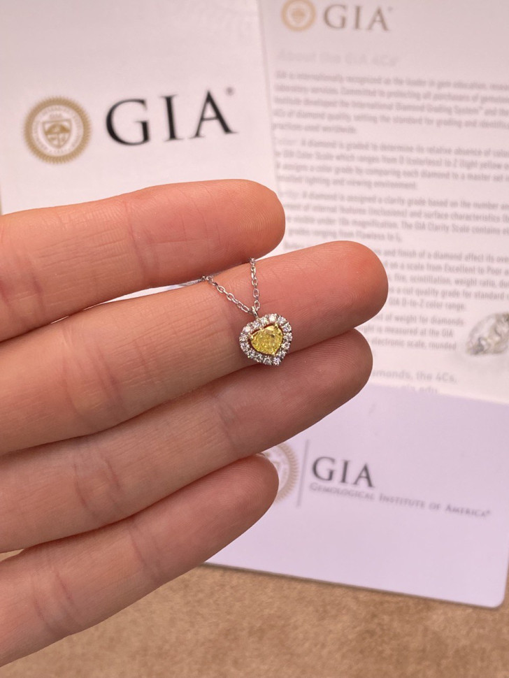 Колье из белого золота с бриллиантами Сердце (052092)