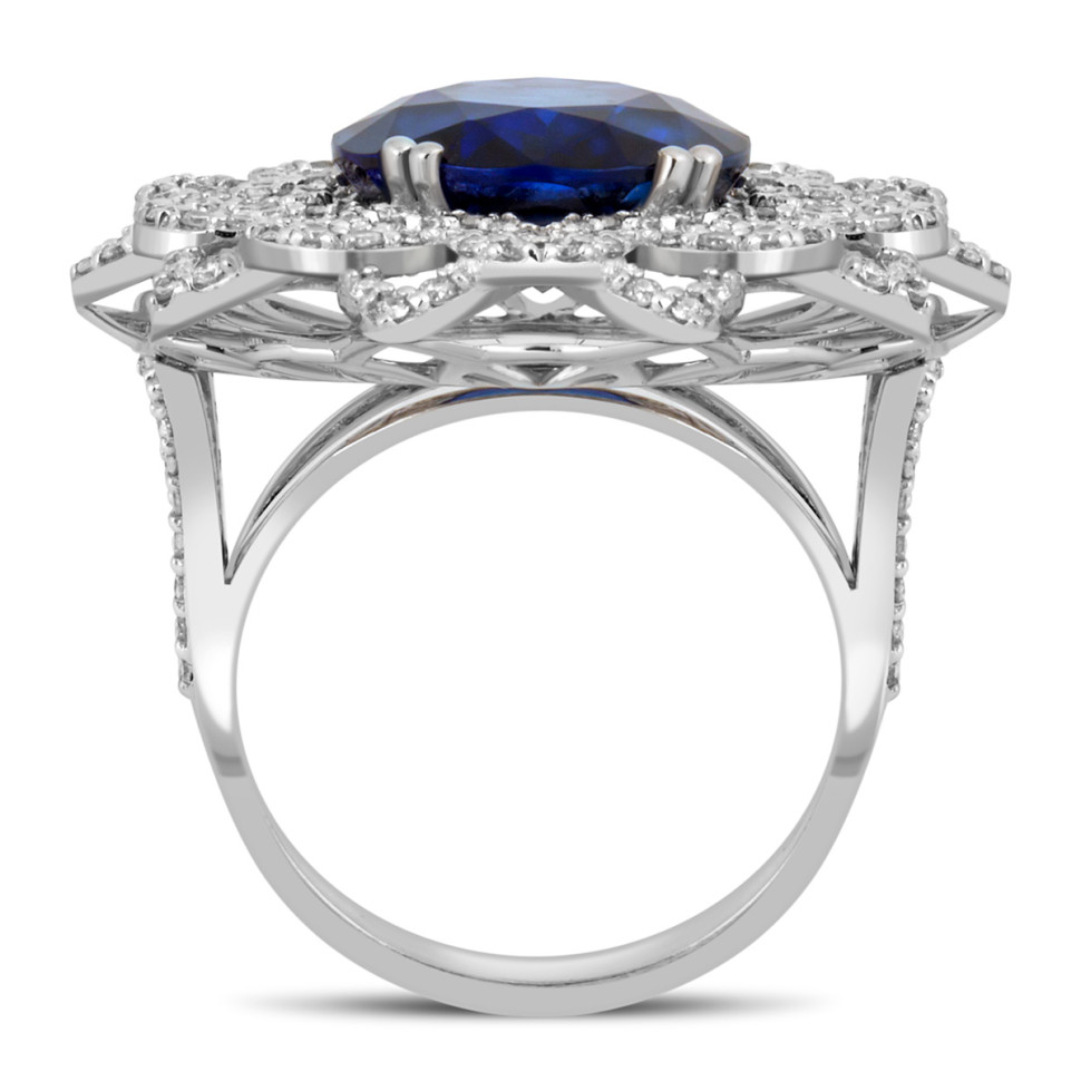 Кольцо из белого золота с бриллиантами и сапфиром (055750)