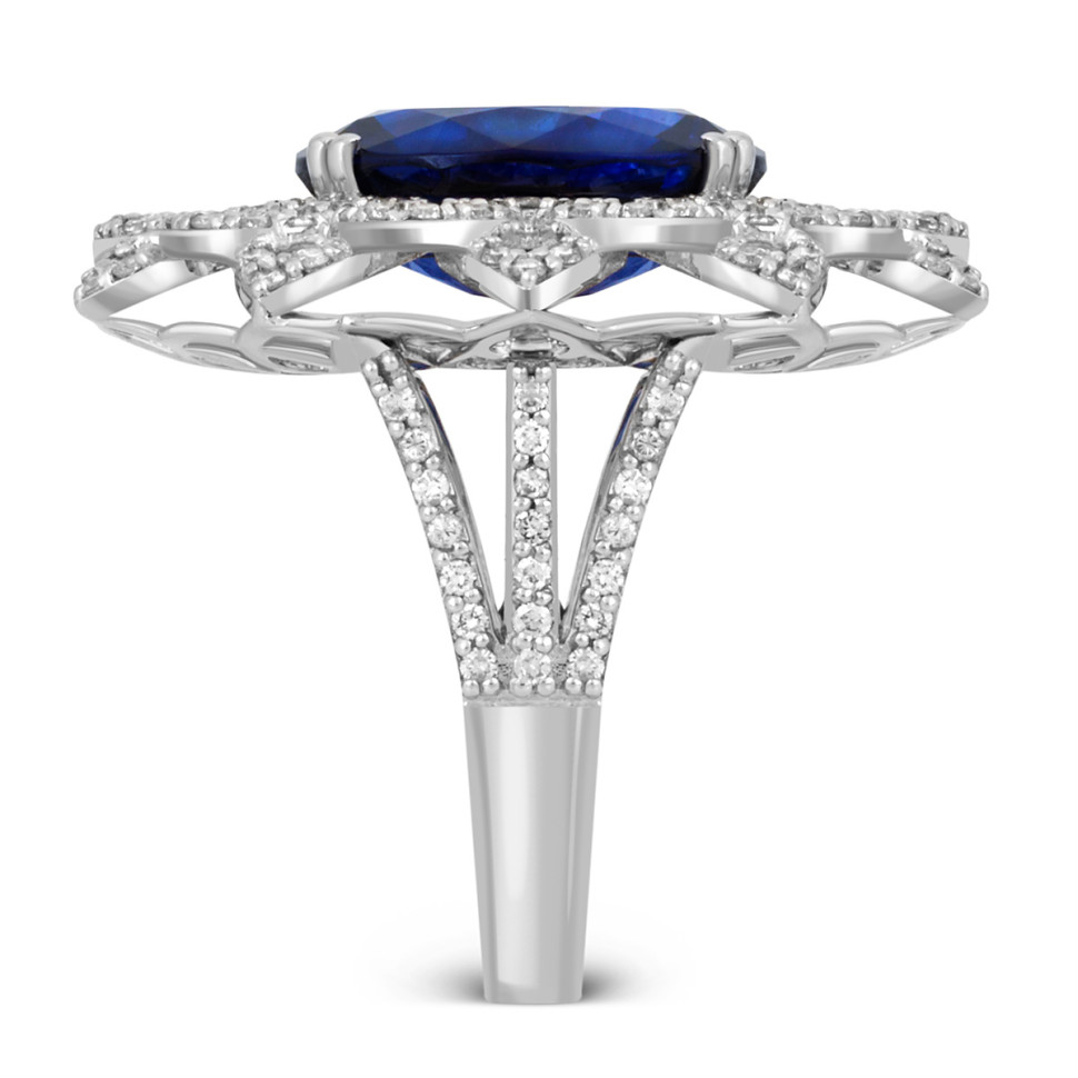 Кольцо из белого золота с бриллиантами и сапфиром (055750)