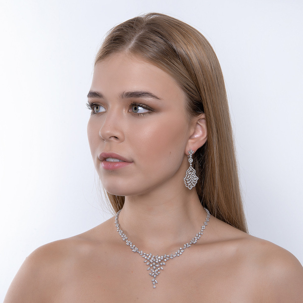 Серьги из белого золота с бриллиантами (025388)