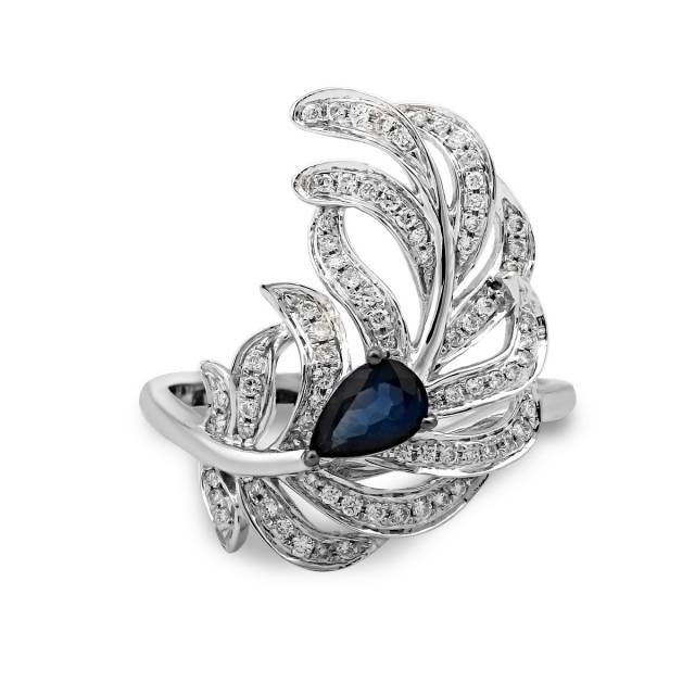 Кольцо из белого золота с бриллиантами и сапфиром (025931)
