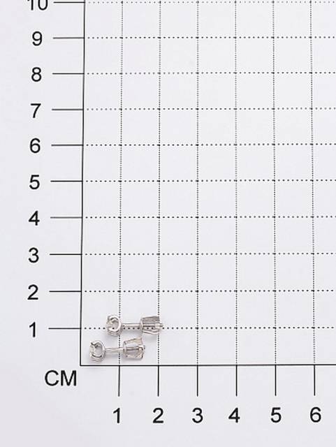 Серьги пусеты из белого золота с бриллиантами (049929)