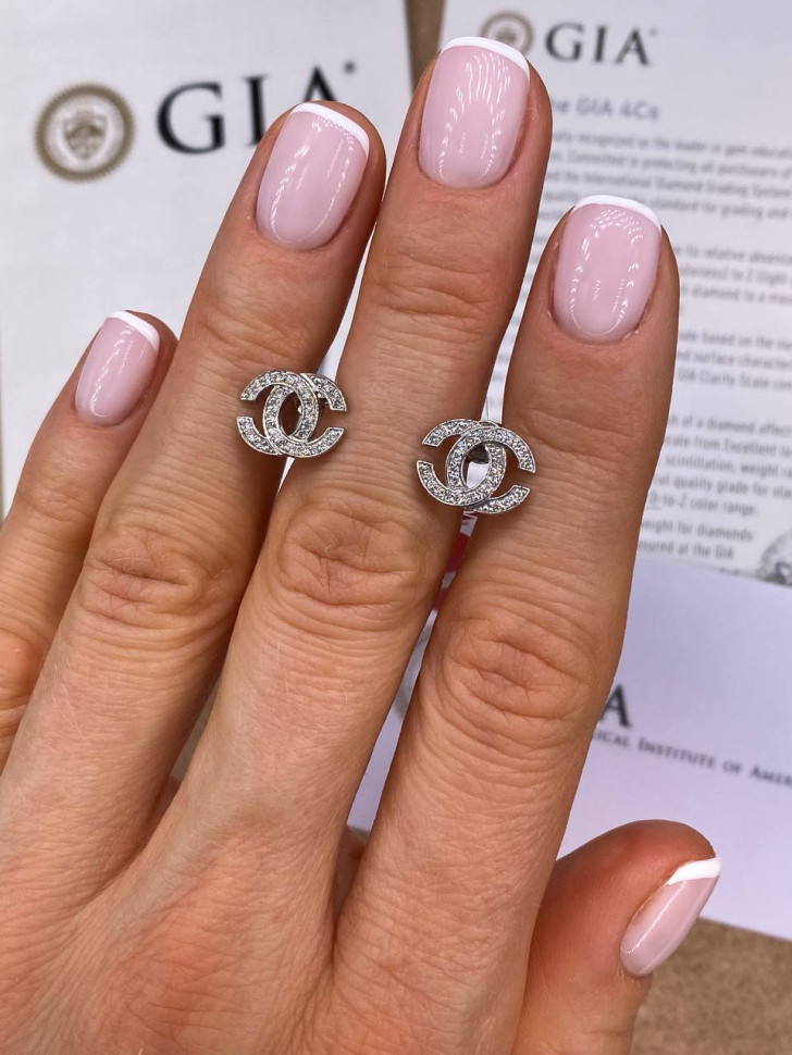 Серьги пусеты из белого золота с бриллиантами (052701)