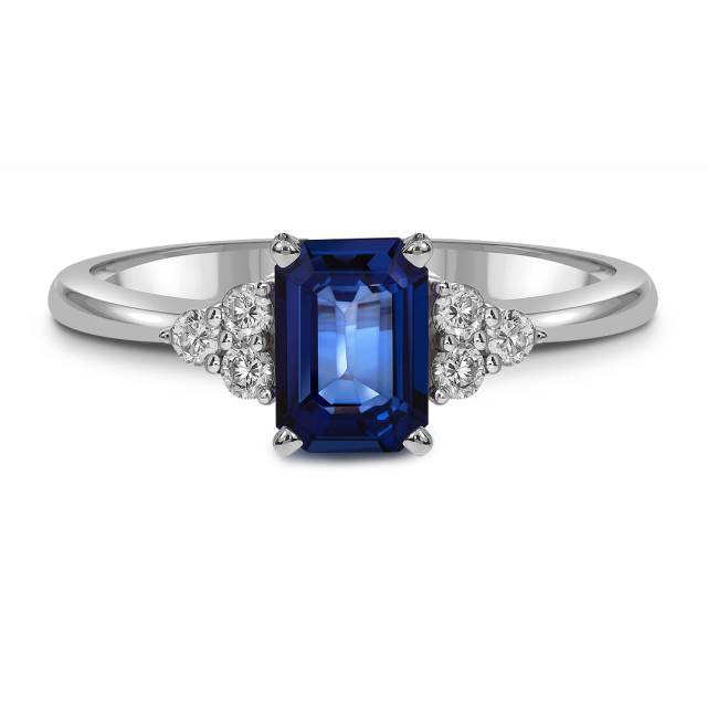 Кольцо из белого золота с бриллиантами и сапфиром (060312)