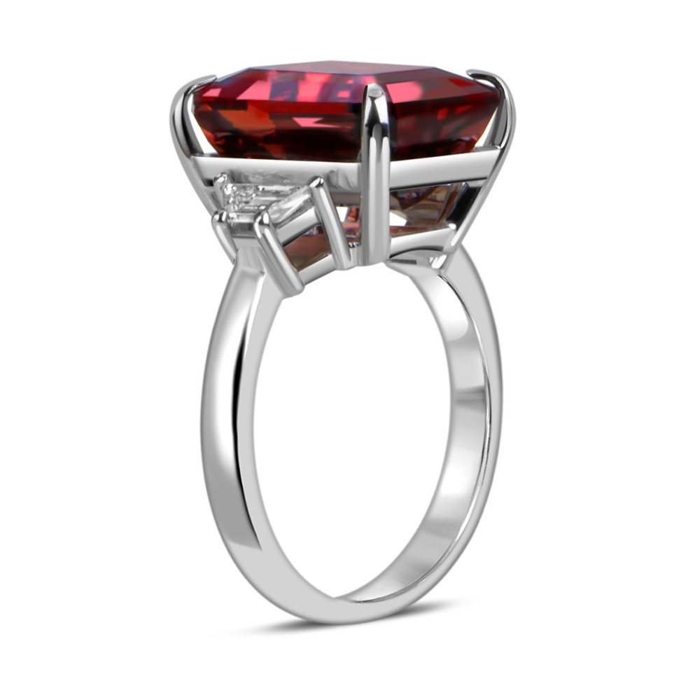 Кольцо из белого золота с бриллиантами и турмалином (059186)