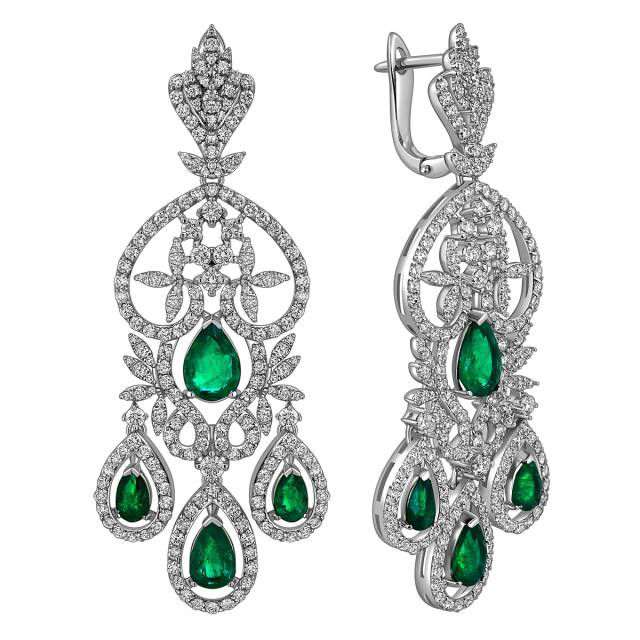 Серьги из белого золота с бриллиантами и изумрудами (010175)