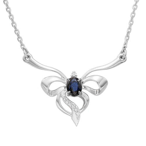 Колье из белого золота с бриллиантами и сапфиром (039020)