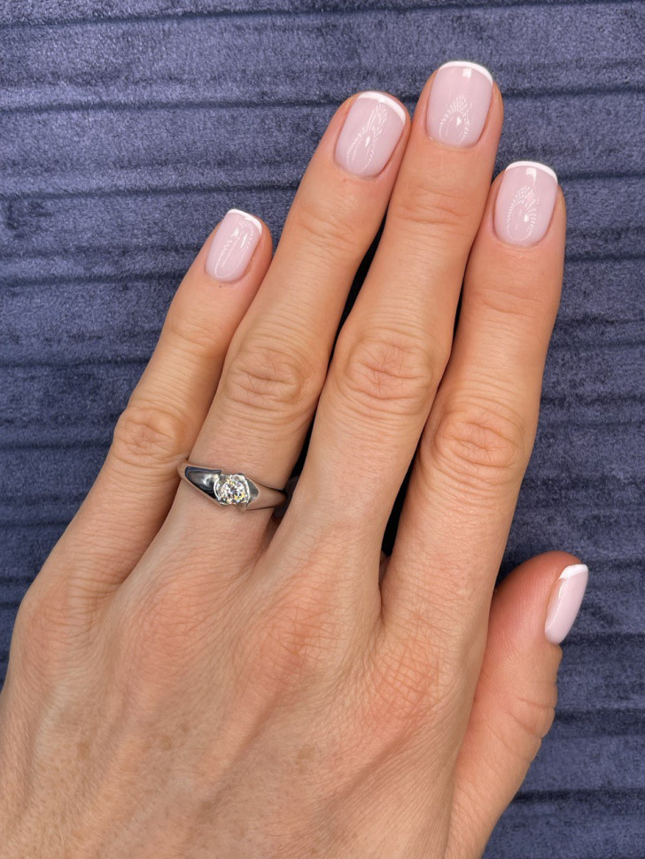 Помолвочное кольцо из платины с бриллиантом (044336)