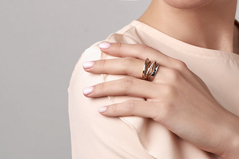 Кольцо из комбинированного золота с бриллиантами (043124)