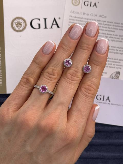 Серьги пусеты из белого золота с бриллиантами и розовыми сапфирами (052503)