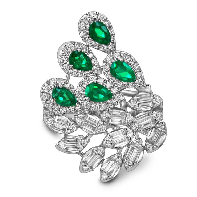 Кольцо из белого золота с бриллиантами и изумрудами (051608)